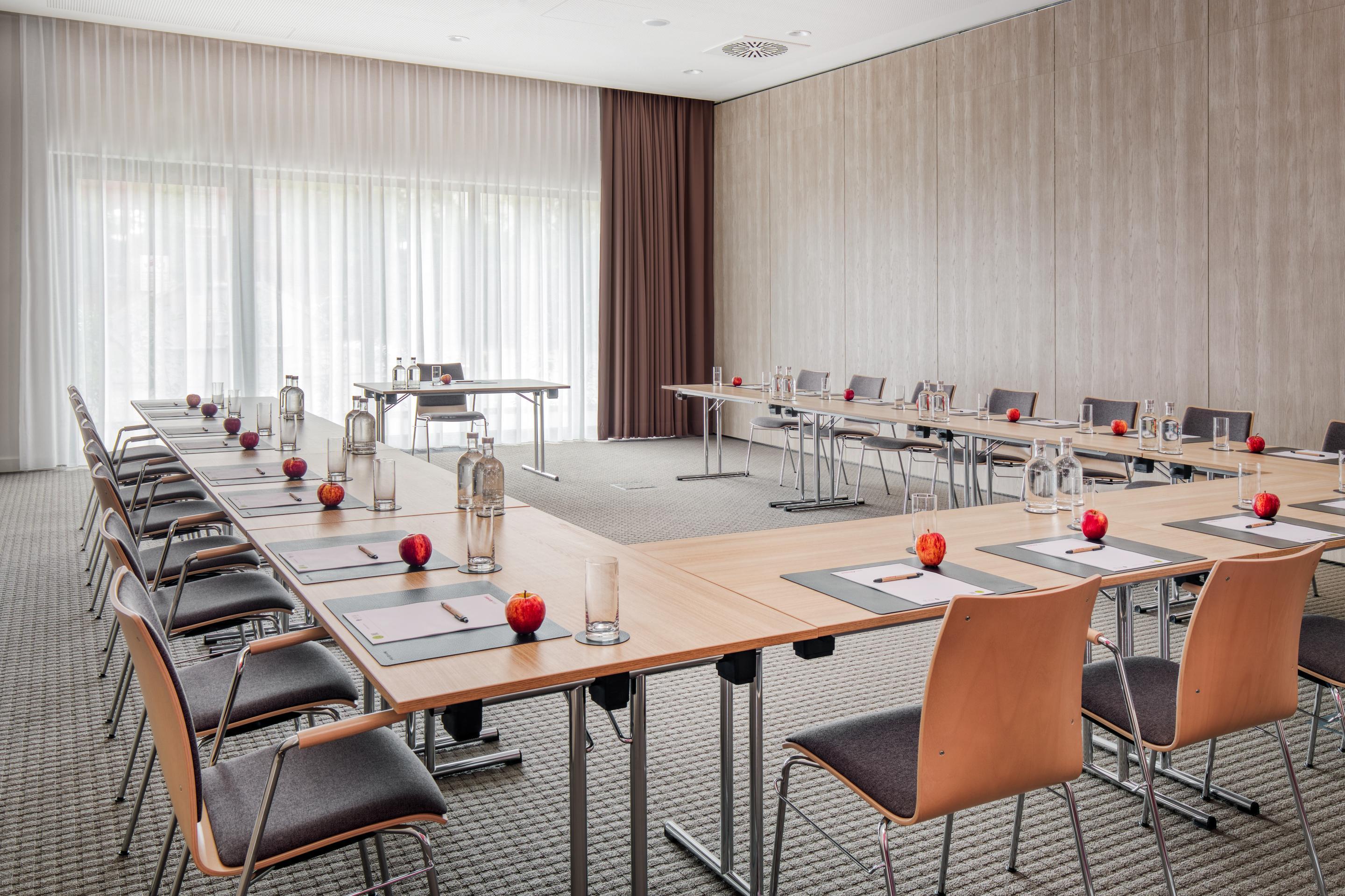 Intercityhotel Saarbruecken Exterior photo