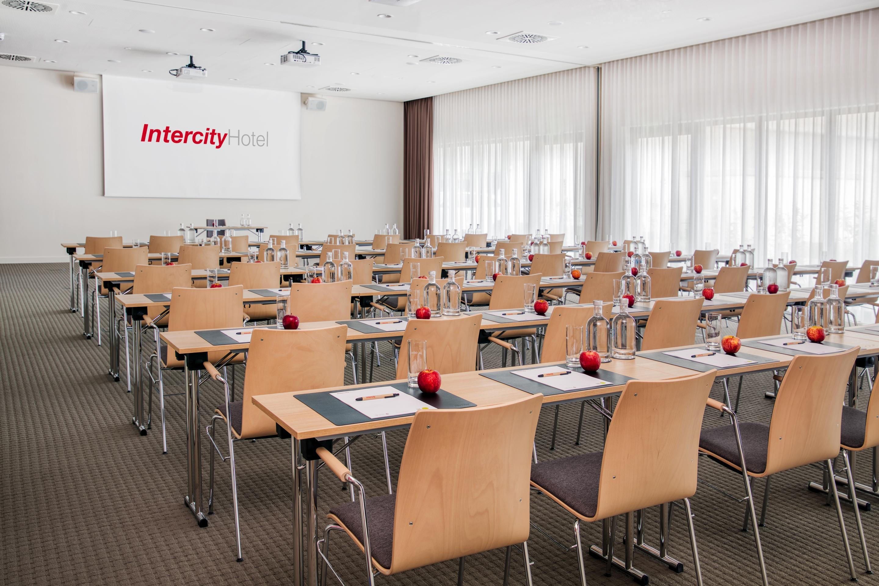Intercityhotel Saarbruecken Exterior photo